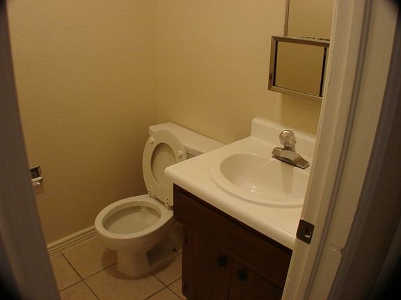 5th image of 8912 Leo St #Ab