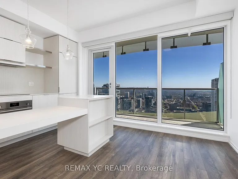 197 Yonge St #4404 — Photo 3