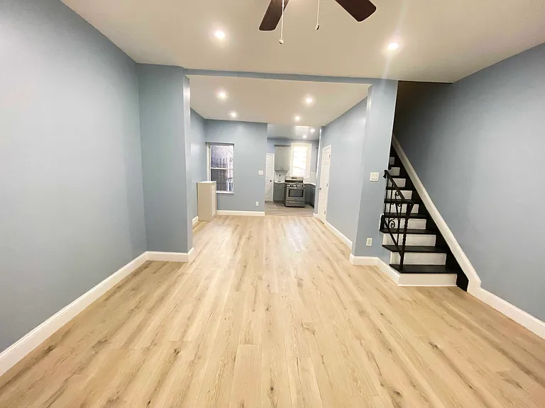 4055 N 9th St — Photo 3