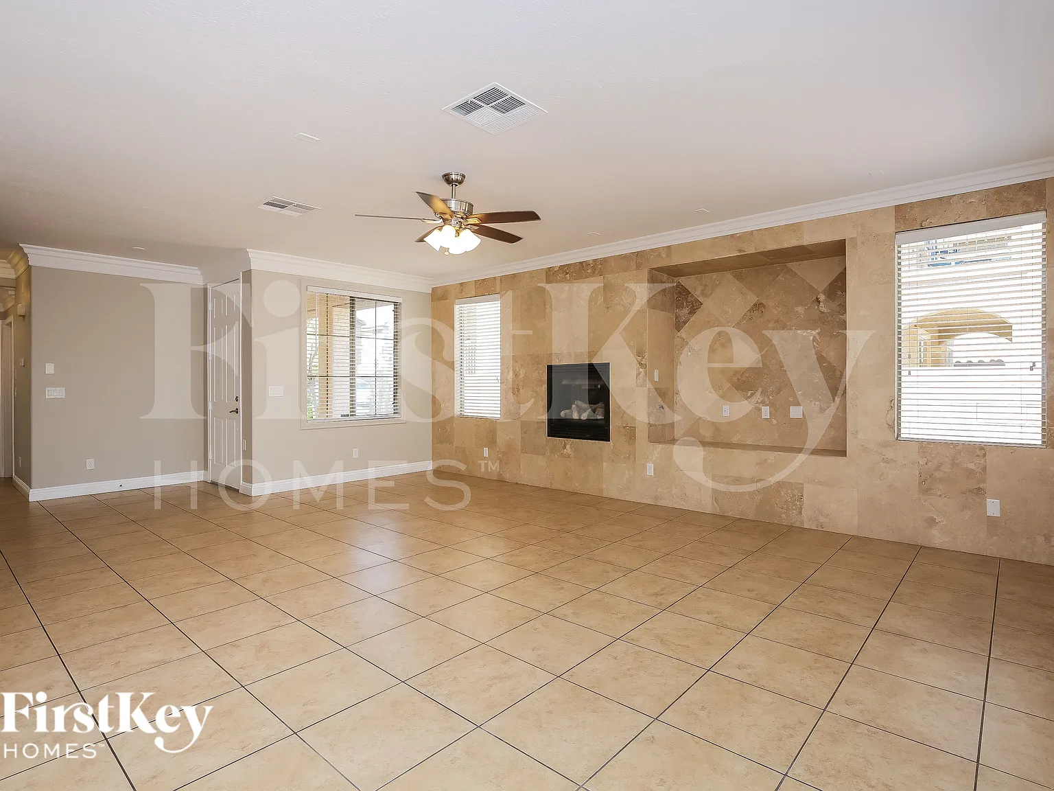 3 bed, 2.5 bath, 2146 sqft, $2,590 — Photo 3
