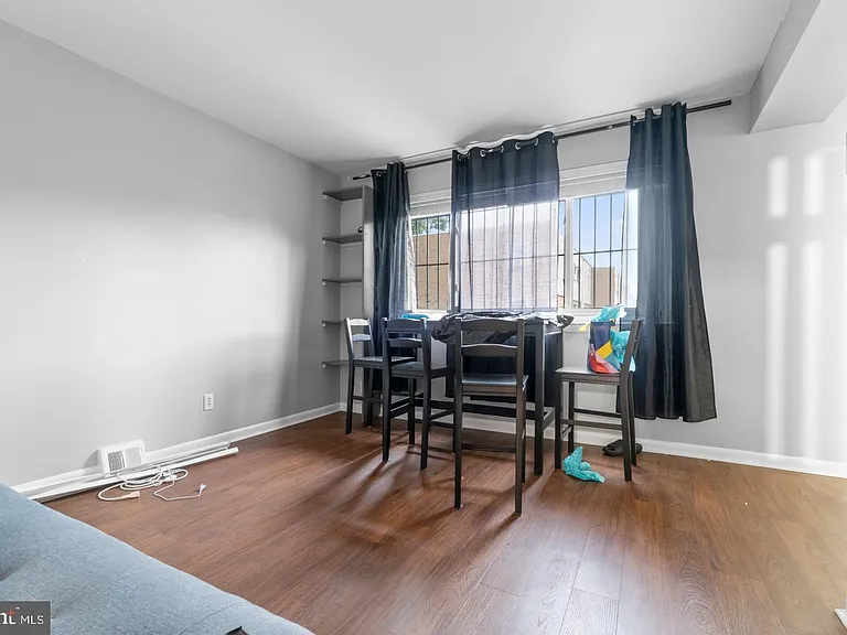 1225 Diamond St — Photo 5
