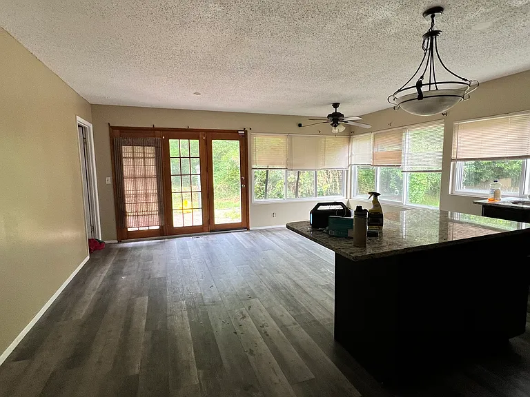 1612 Barkwood Dr — Photo 9