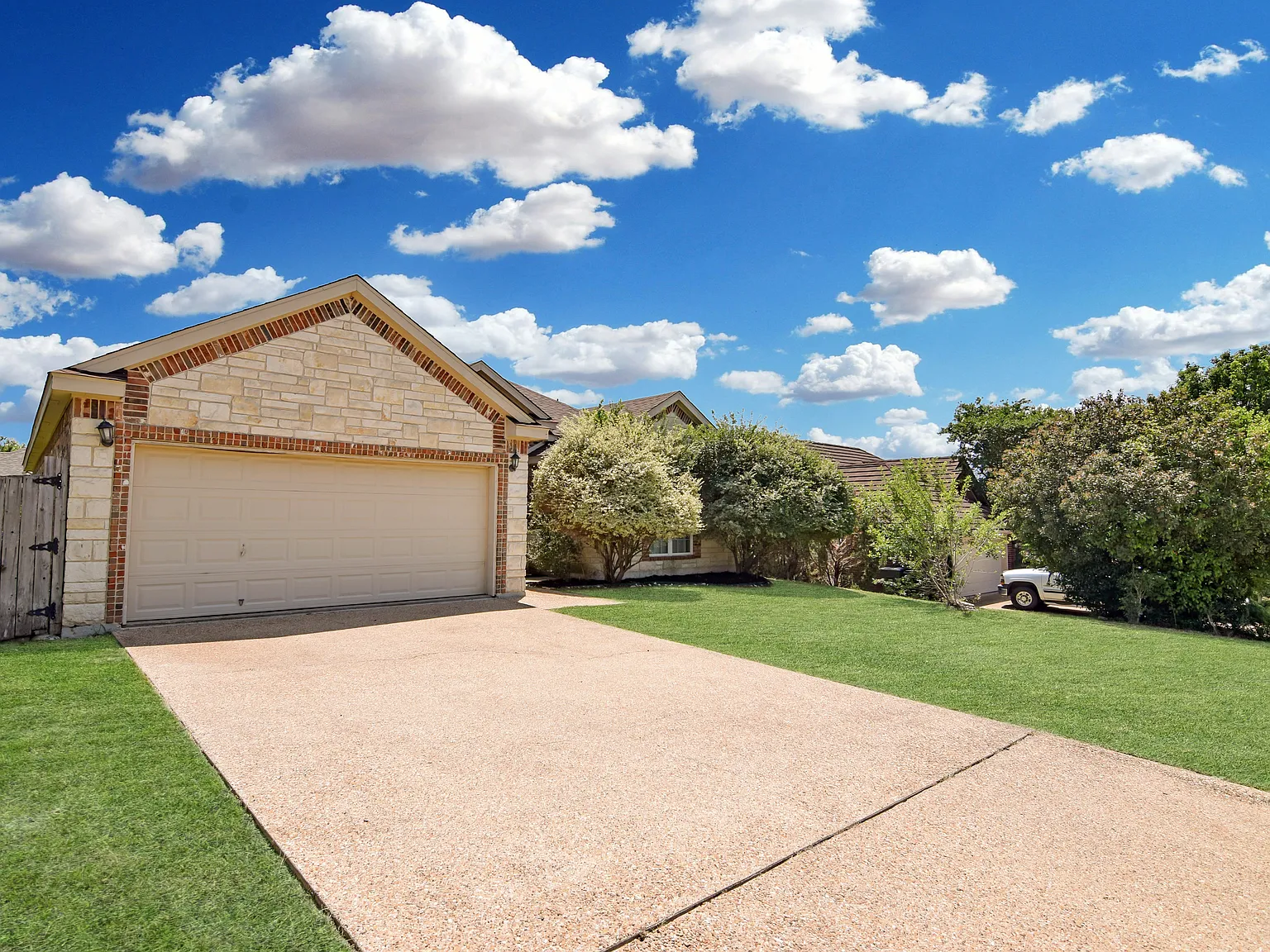 1013 Canyon Ridge Dr, Temple — Photo 2