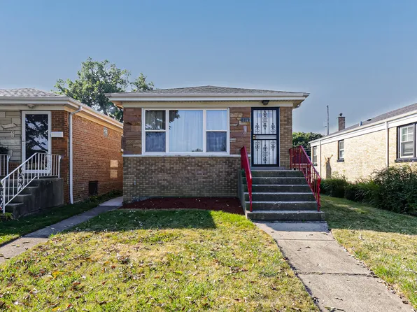3129 W Howard St, Chicago, IL 60645