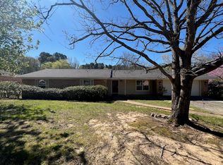 213 Mosley Cir S, Longview, TX 75605