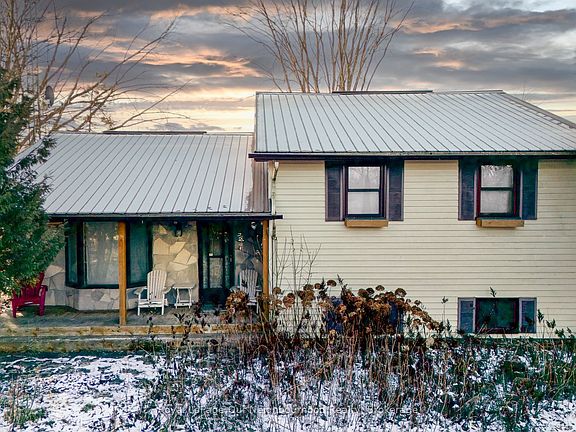3rd image of 25 River Rd W