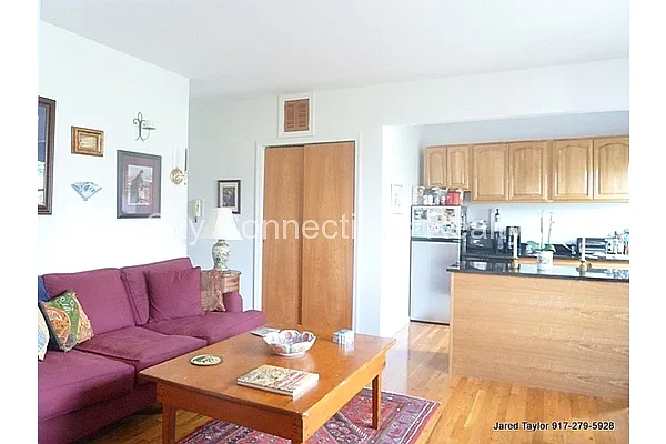 Rented by City Connections Realty | media 15