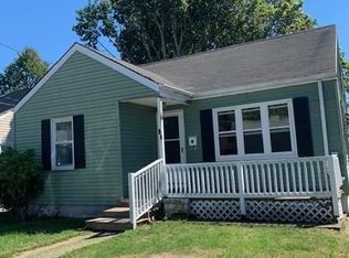 94 Front St, Swansea, MA 02777