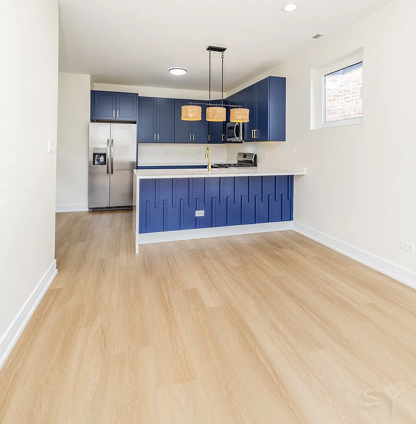 3 bed, 1200 sqft, $2,300 — Photo 2