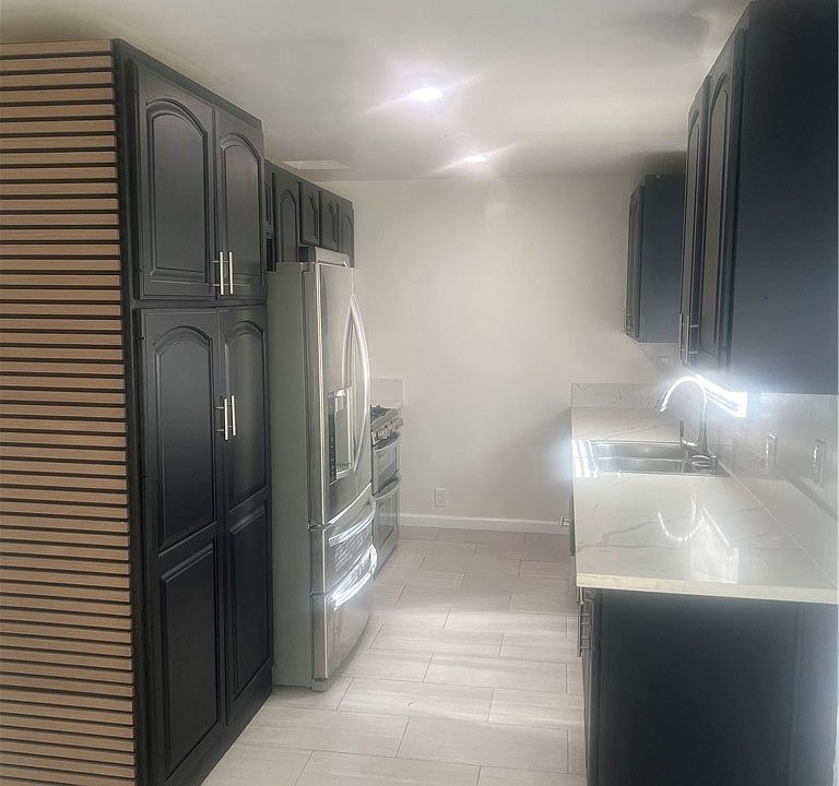 1st image of 7606 1/4 Crenshaw Blvd