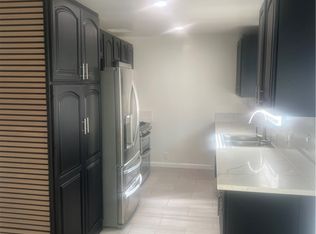 7606 1/4 Crenshaw Blvd, Los Angeles, CA 90043