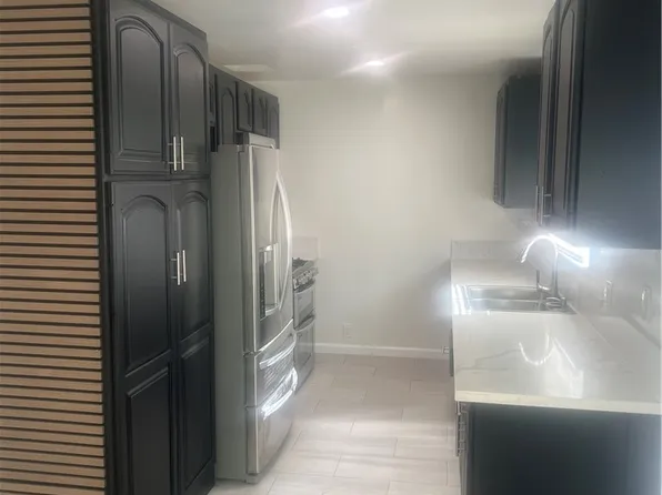 7606 1/4 Crenshaw Blvd, Los Angeles, CA 90043