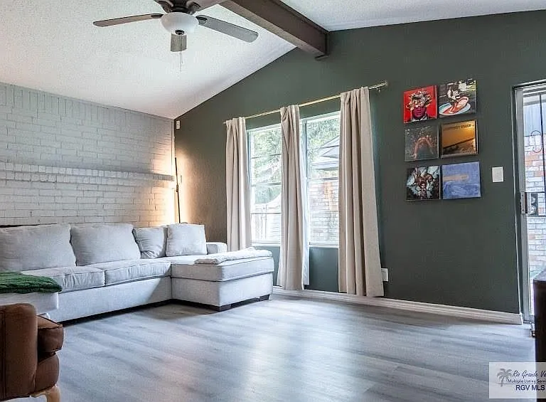 1809 S Williams Ln — Photo 10