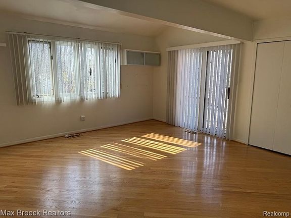 3rd image of 4623 Patrick Rd