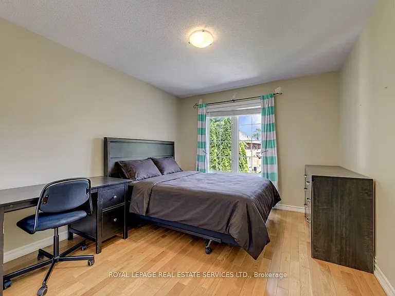 9 Barnstone Dr — Photo 37