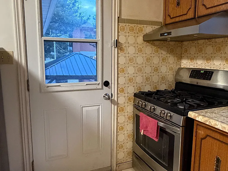 10 Fairington Cres #UPPER — Photo 8