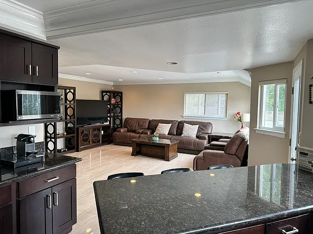 2407 Pamela Ln — Photo 4