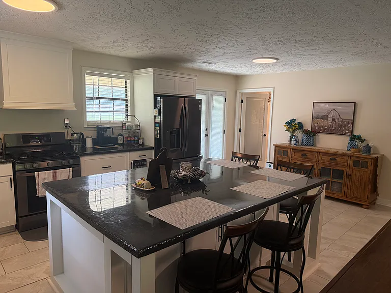 7620 Greenwood Rd — Photo 12