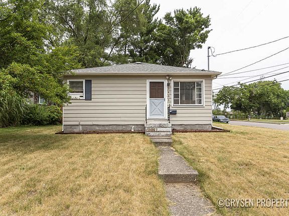 3rd image of 3485 30th St SW