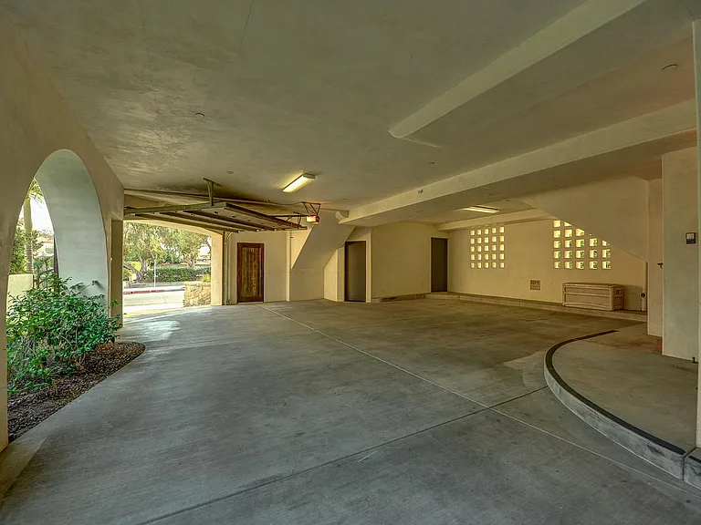 1016 Garden St — Photo 14
