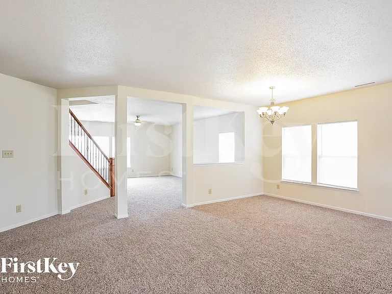 1079 King Maple Dr — Photo 5