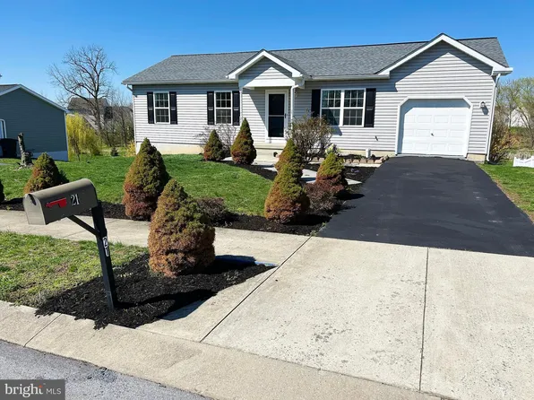 21 Horizon Dr #L-0115, Fredericksburg, PA 17026