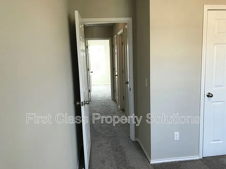 1716 W Antler Way — Photo 16
