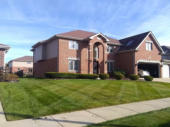 3rd image of 4834 Summerhill Dr