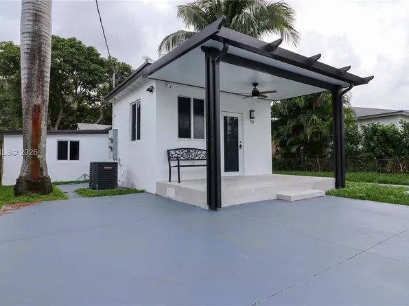 330 NW 82nd Ter #330, Miami, FL 33150