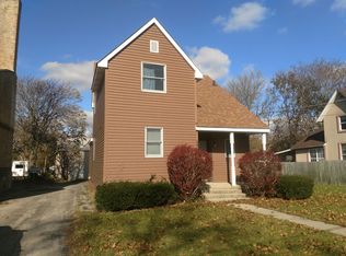 556 Slade Ave, Elgin, IL 60120