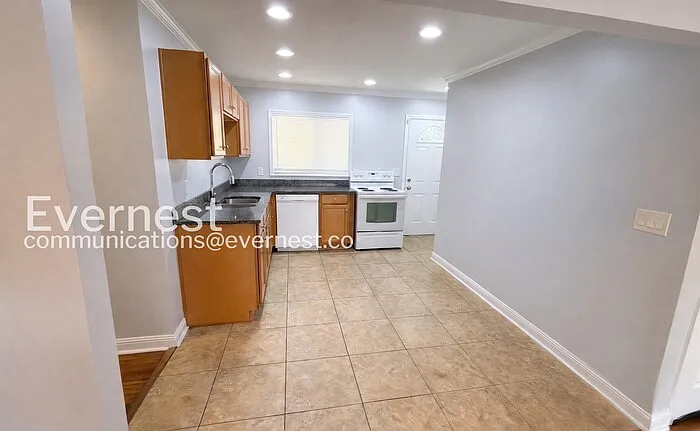 6913 Martha Ave #A — Photo 2