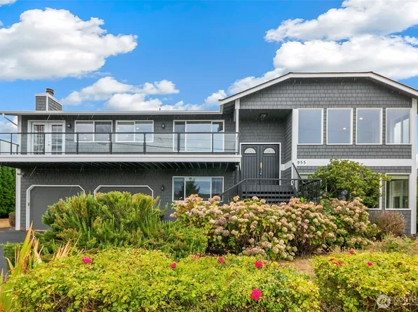 955 2nd Street, Mukilteo, WA 98275