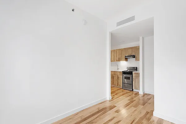 Rented by REZI | media 23