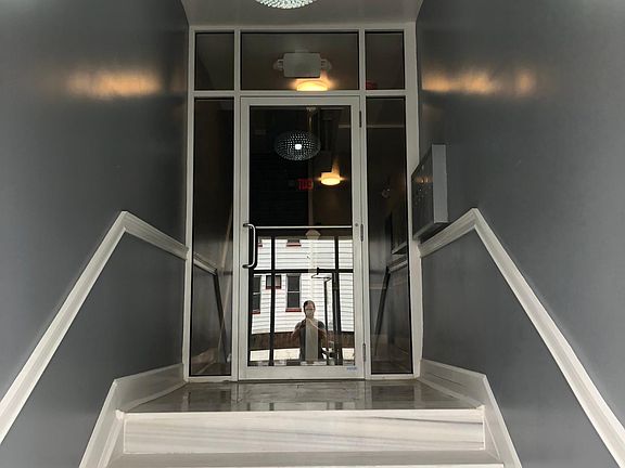 5th image of 73 Linden Ave APT 3B
