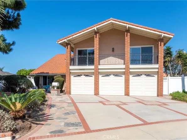 19441 Summer Breeze Ln, Huntington Beach, CA 92648