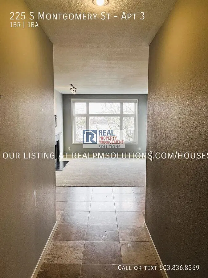 Riverfront Condo on the Promenade! — Photo 4