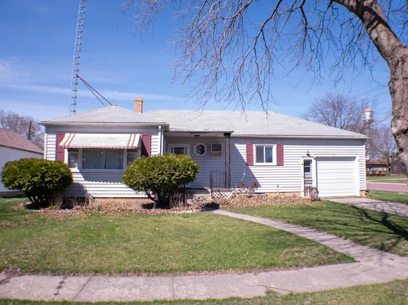 211 Birch St W, Trimont, MN 56176