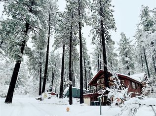 1060 Robin Ln, Wrightwood, CA 92397