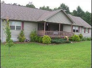 312 Deer Lodge Hwy, Clarkrange, TN 38553