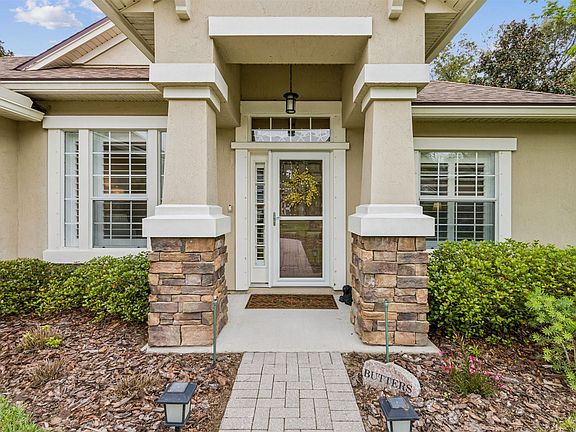 2nd image of 96102 Windsor Dr