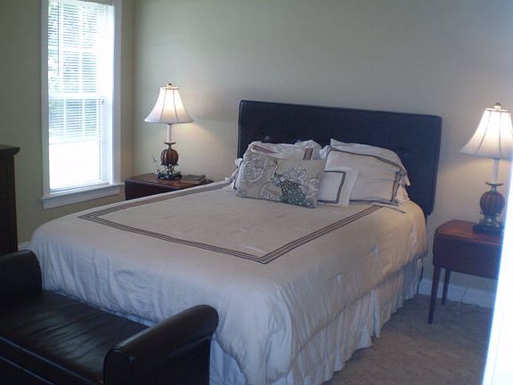 4th image of 222 Regency Dr