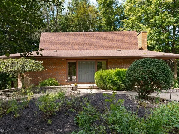 2440 Townsend Dr, Wooster, OH 44691