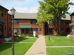 2189D N Central Rd, Fort Lee, NJ 07024