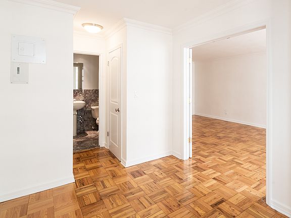 4th image of 315 W 57th St APT 7B
