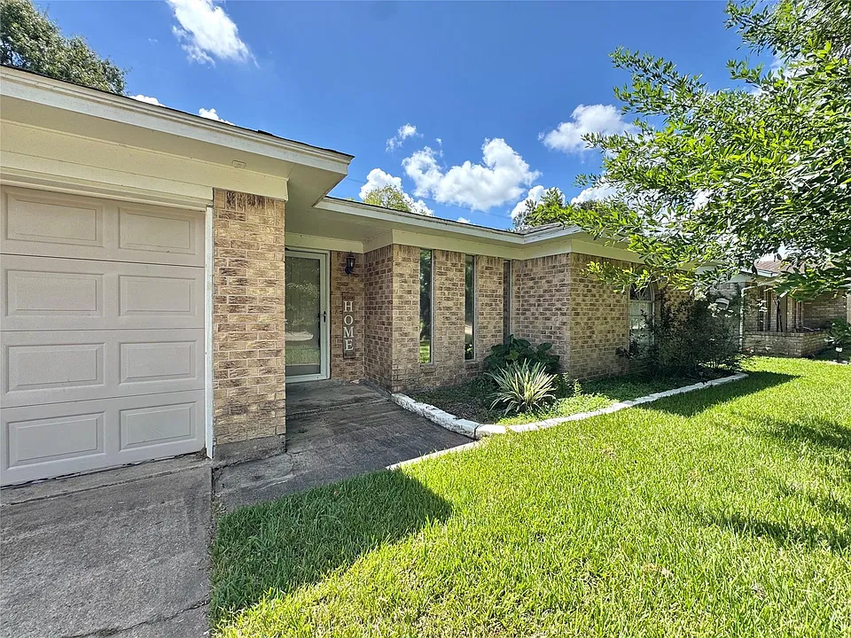 2109 Kingsway Dr