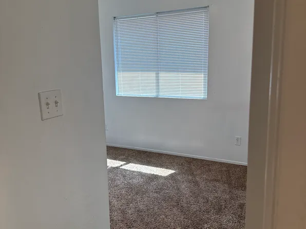 6104 Castleton St, Bakersfield, CA 93313