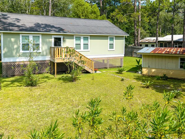 40 S 4th St, Santa Rosa Beach, FL 32459