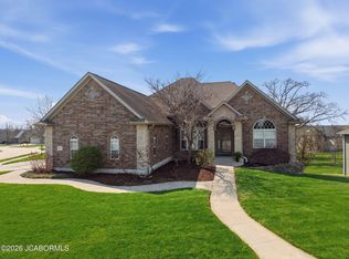 1913 Surrey Ct, Columbia, MO 65203