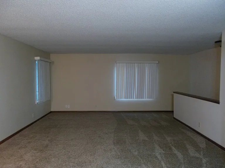 5503 S 42nd Street Ct — Photo 4