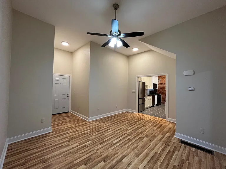 4028 Liberty Ave #1 — Photo 11